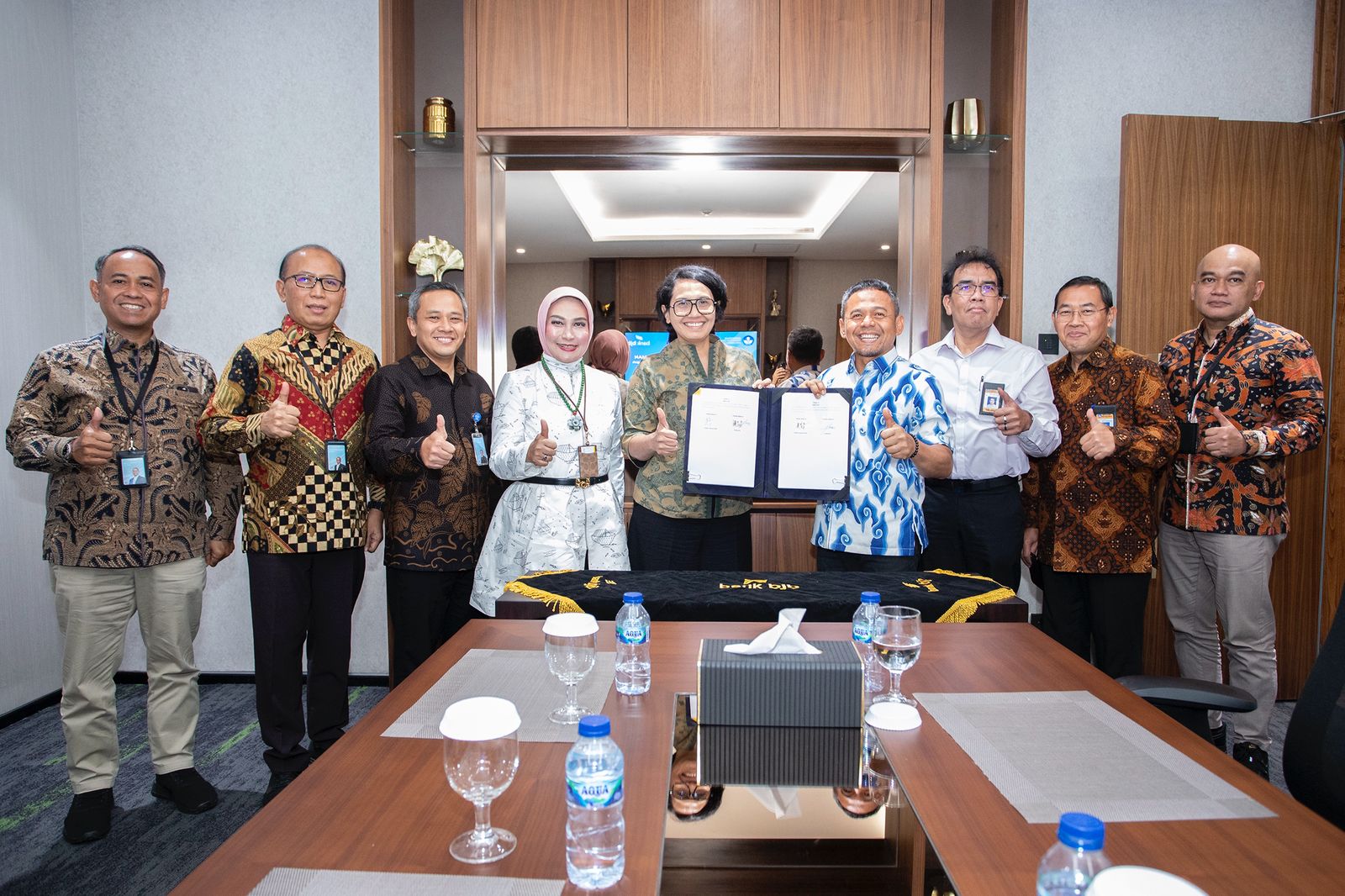 Bank bjb menegaskan perannya sebagai agen pembangunan daerah yang terus berkontribusi terhadap kemajuan sektor-sektor strategis nasional.