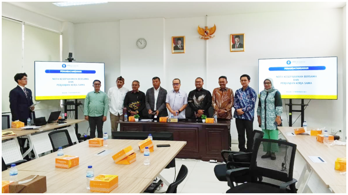 Pemkab Bulukumba, Sulawesi Selatan, saat penandatangan nota kesepahaman dengan IPB University.