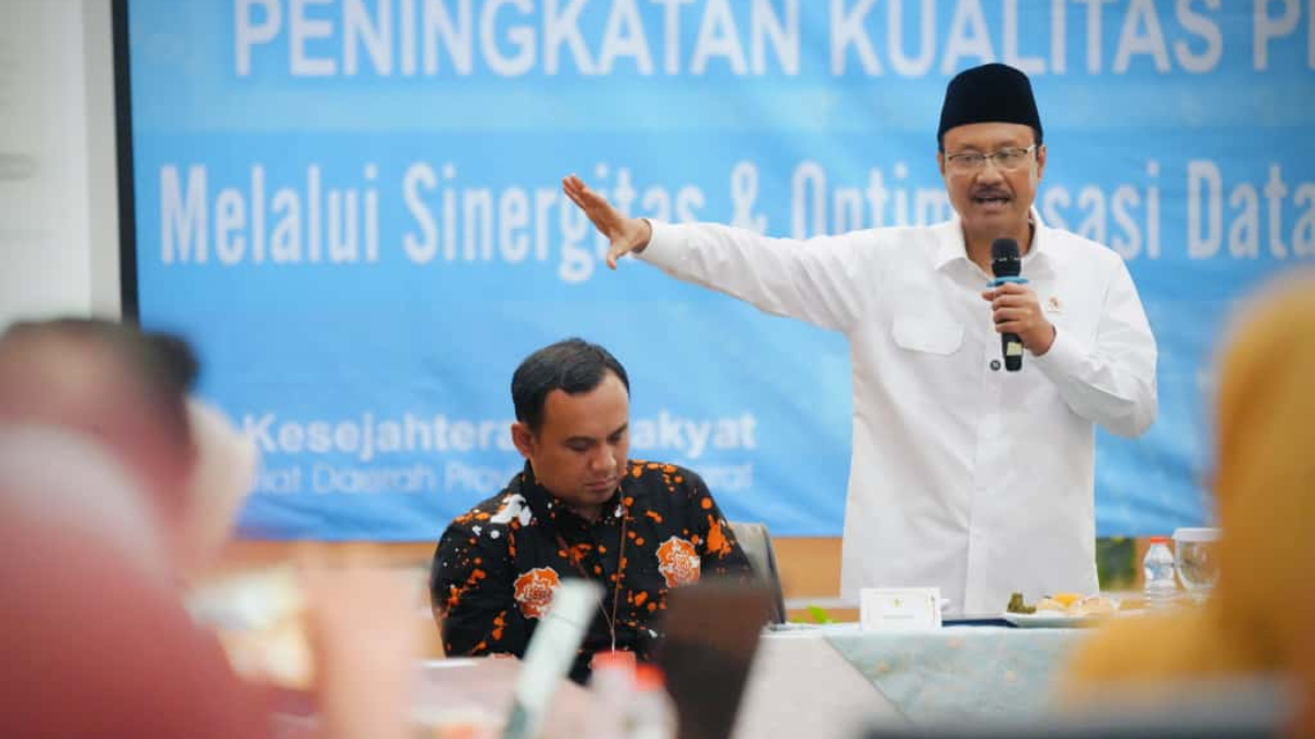 Menteri Sosial Gus Ipul&nbsp;dalam Rapat Koordinasi Peningkatan Kualitas Pembangunan Jawa Barat salah satunya mengenai bansos.
