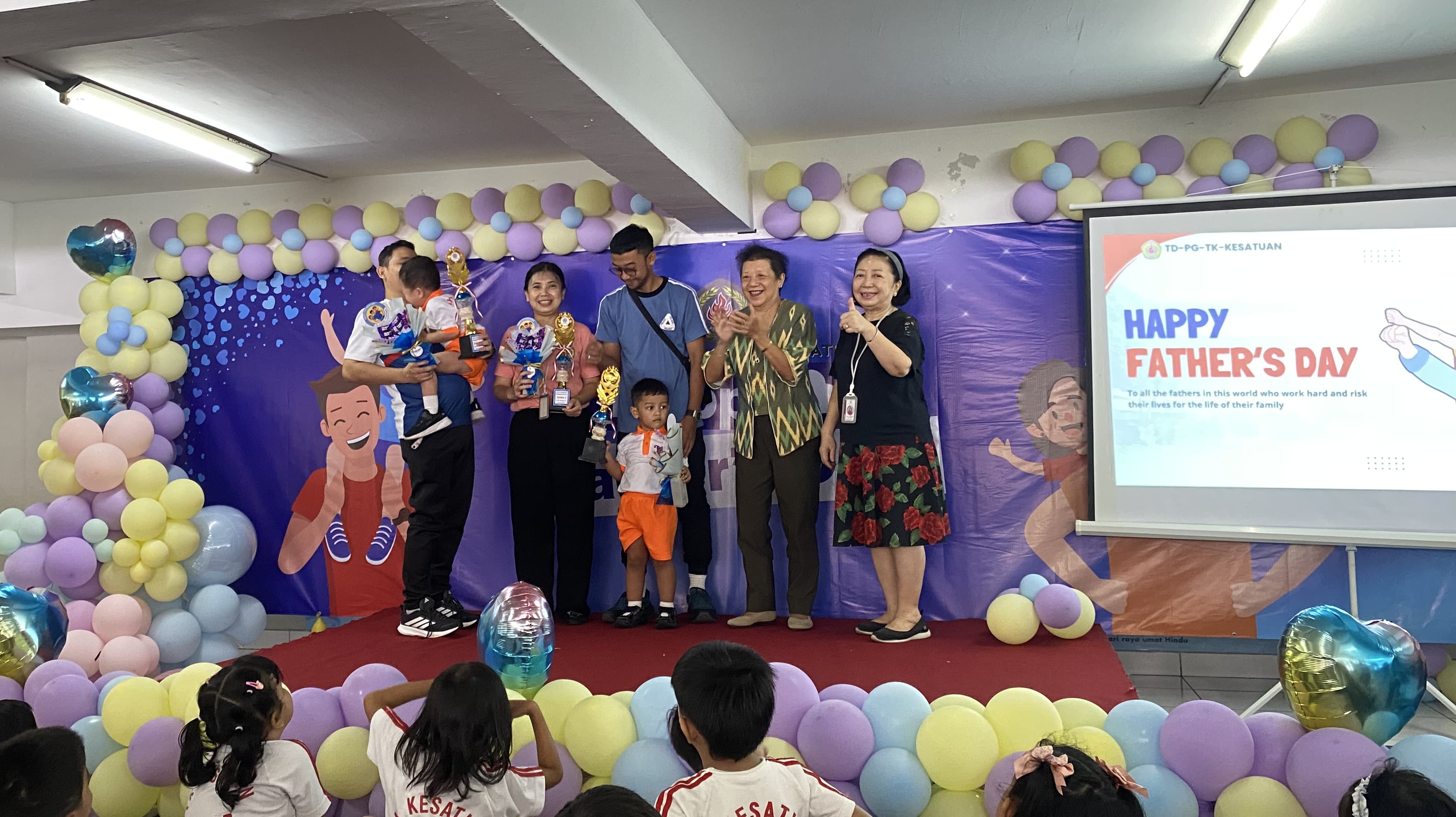 Perayaan Hari Ayah yang digelar TK Kesatuan Bogor, Rabu 12 November 2025.