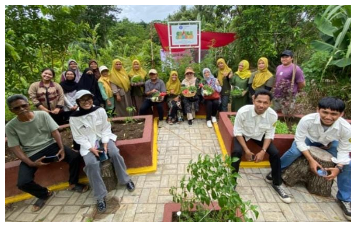 Panen raya edible garden dilaksanakan di KWT Asri GWKP Kelurahan Bubulak.