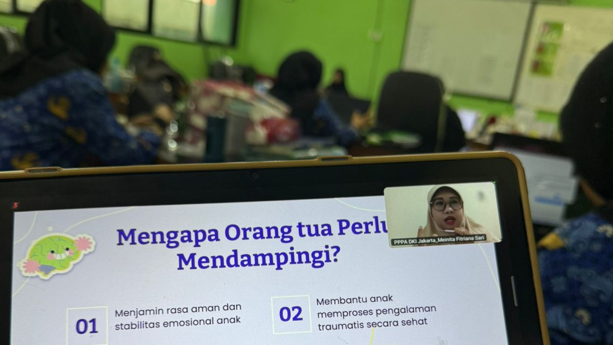 Pemerintah memberikan dukungan psikososial dengan melibatkan pendampingan profesional dari 56 psikolog pasca ledakan di SMAN 72 Jakarta.