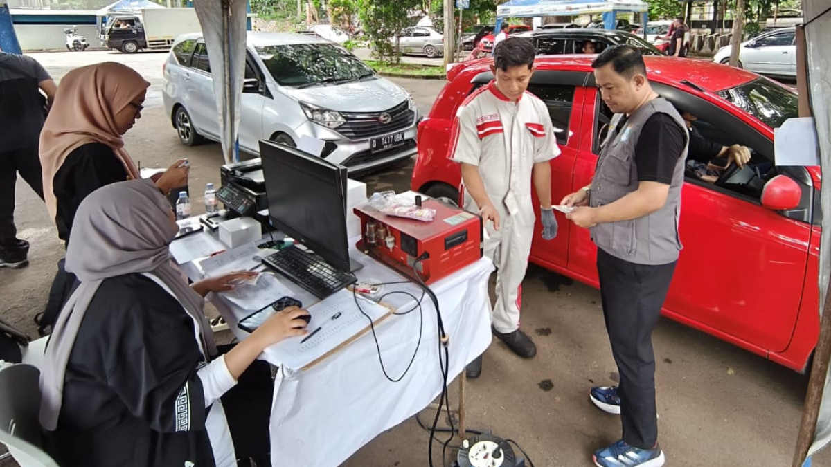 Dinas Lingkungan Hidup (DLH) Kota Bogor kembali menggelar uji emisi gratis bagi kendaraan bermotor.