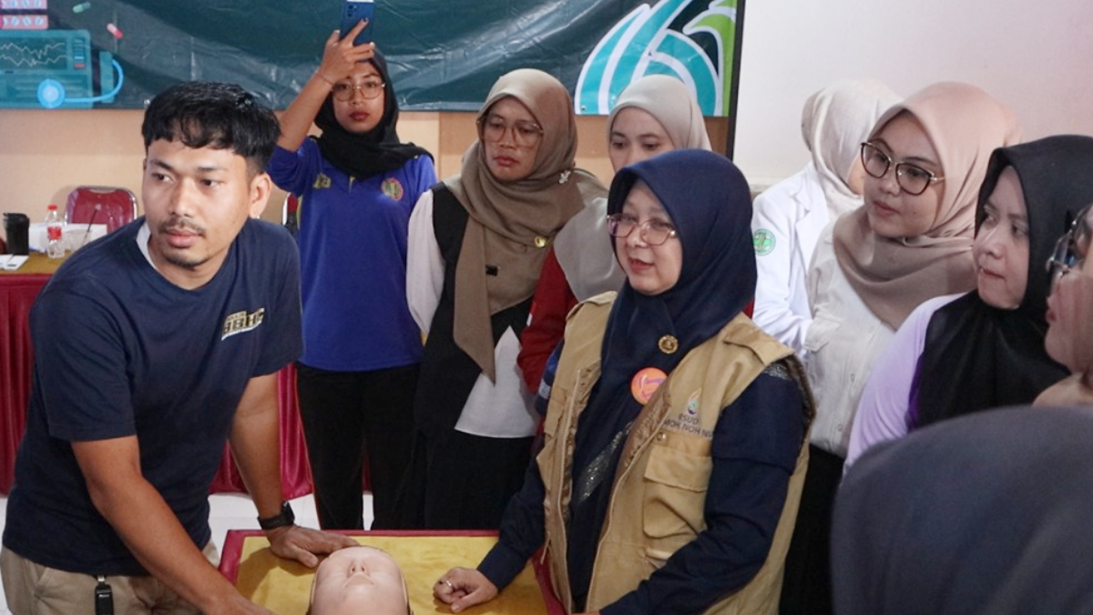 RSUD R. Moh. Noh. Nur Leuwiliang Bogor dan Kelompok Kerja Kepala Sekolah (K3S) Kecamatan Leuwiliang melakukan edukasi Pertolongan Pertama pada Kecelakaan dan Pengenalan Bantuan Hidup Dasar.