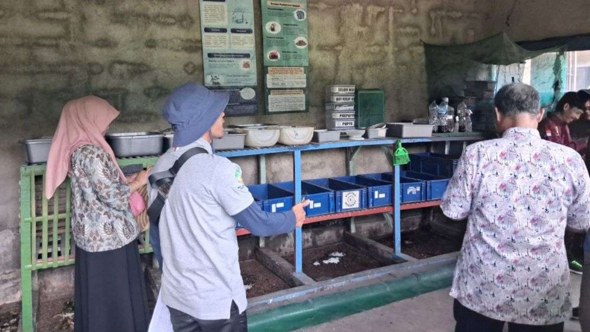Kegiatan verifikasi lapangan terhadap 424 Kampung Ramah Lingkungan (KRL) di Kabupaten Bogor.
