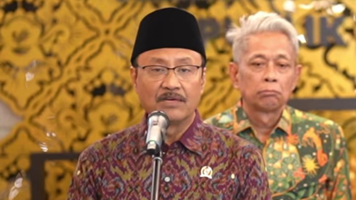 Kemensos Saifullah Yusuf memberikan sambutan dalam sebuah acara.