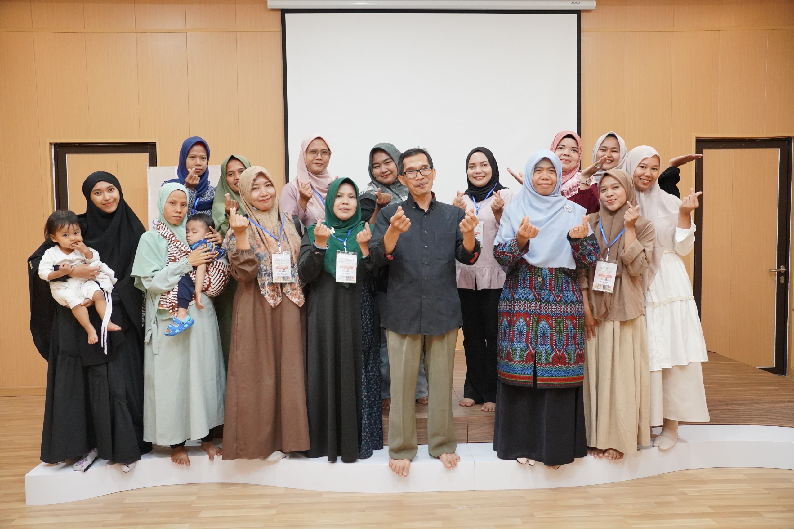 Yasmina Foundation resmi membuka program Sekolah Inspirasi Keluarga (SIK) Batch 1.