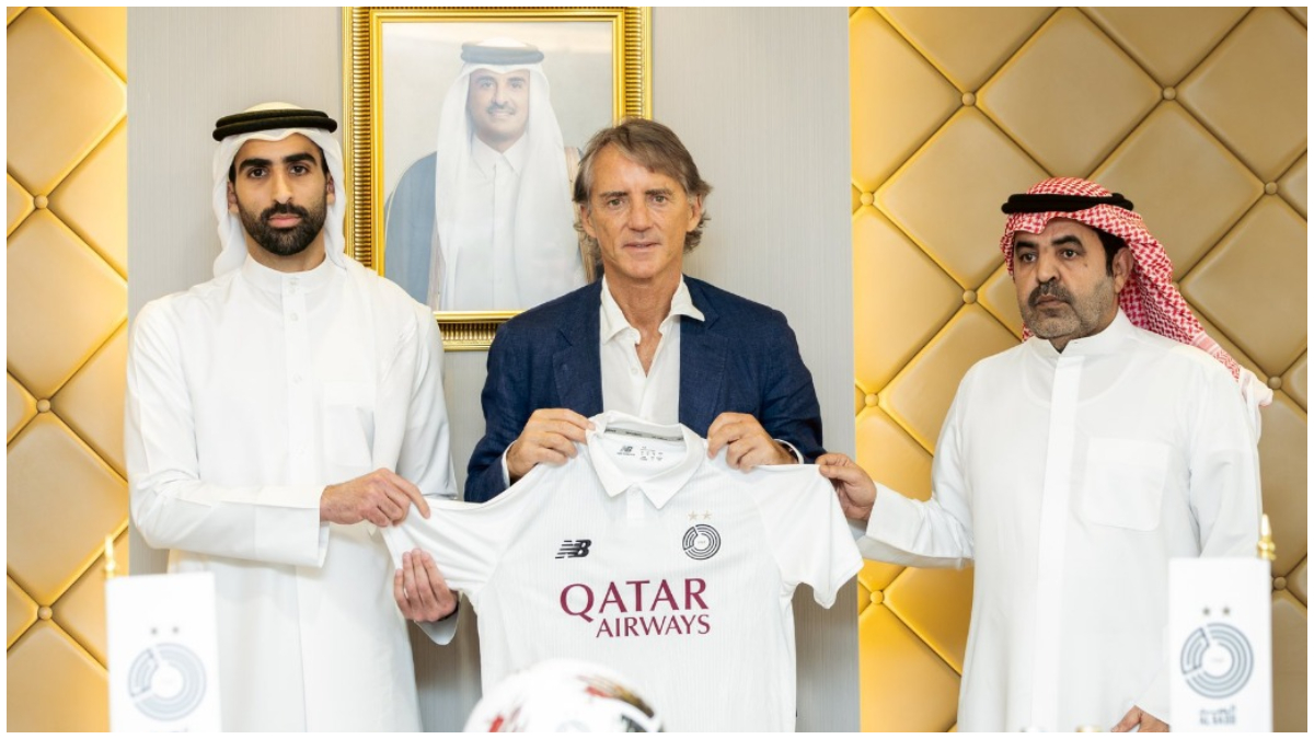 Roberto Mancini resmi diperkenalkan sebagai pelatih baru Al-Sadd.