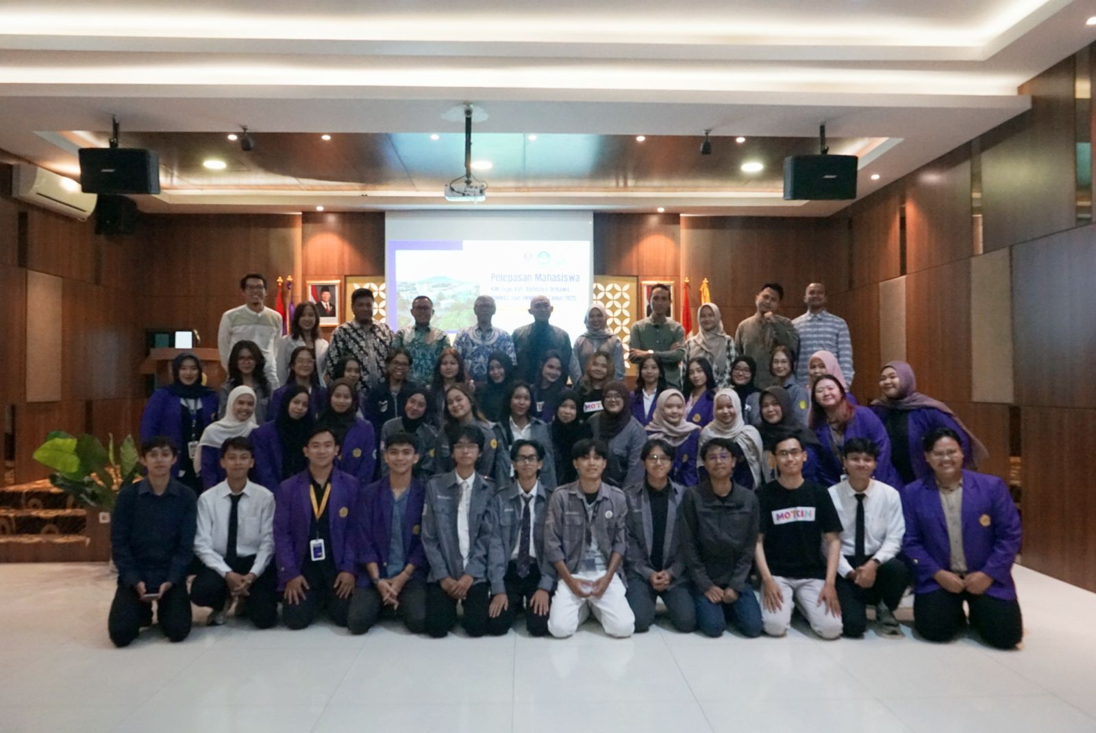 Puluhan mahasiswa yang akan mengikuti empat perhelatan di tingkat nasional.