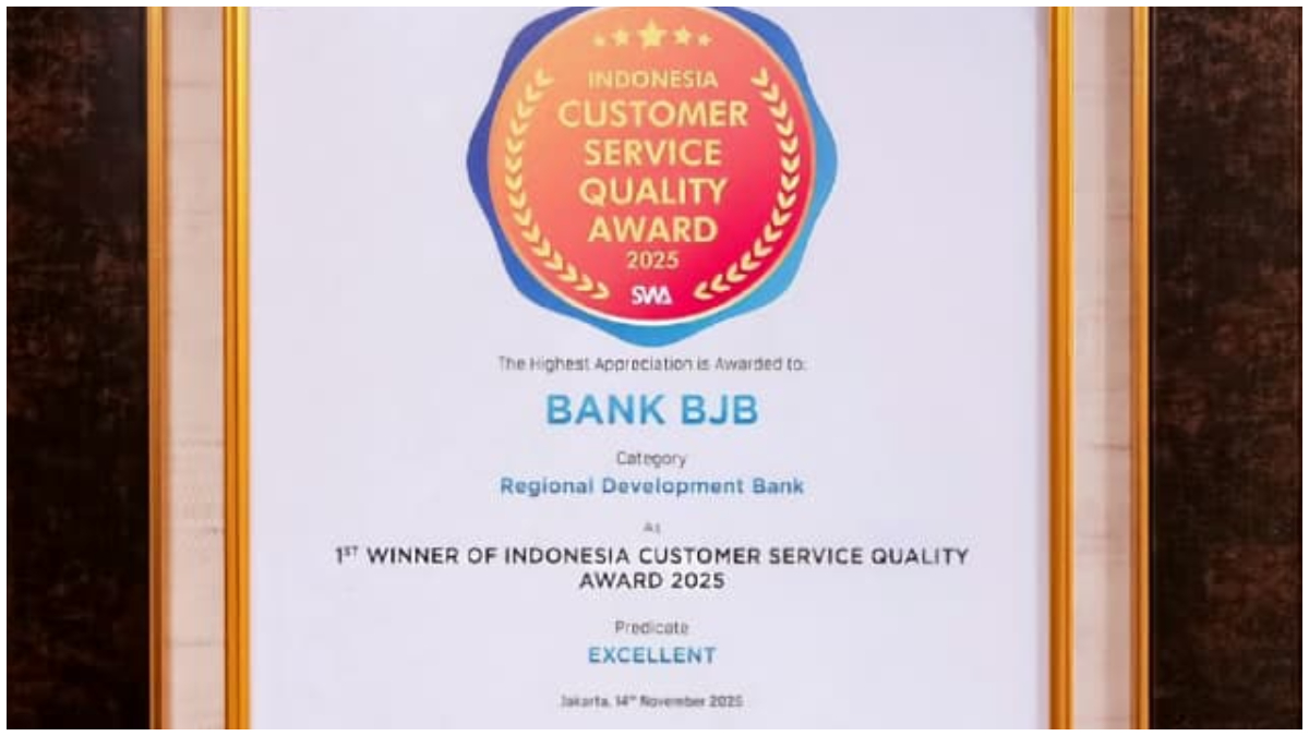 Piagam penghargaan bergengsi ICSQ Award 2025 untuk bank bjb