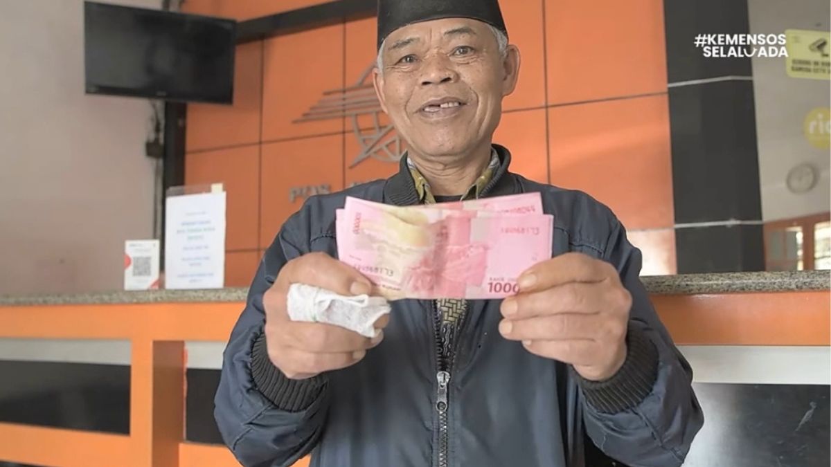 Ilustrasi: Penyaluran&nbsp;BLT Kesra&nbsp;2025&nbsp;melalui PT Pos Indonesia kepada masyarakat penerima manfaat.