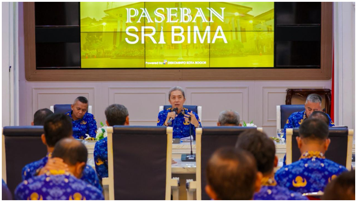 Wali Kota Bogor, Dedie Rachim saat memimpin Rapim Pemkot Bogor.