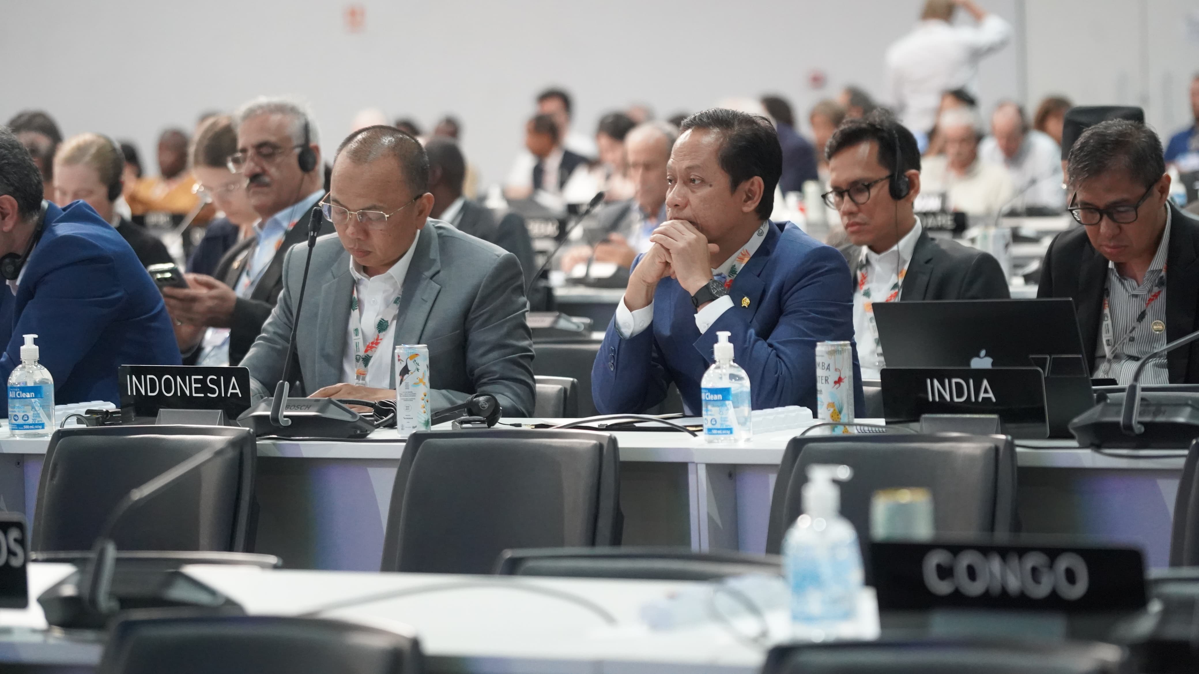 Menteri Lingkungan Hidup Hanif Faisol, saat menghadiri Konferensi Perubahan Iklim COP30 yang berlangsung di Brasil.