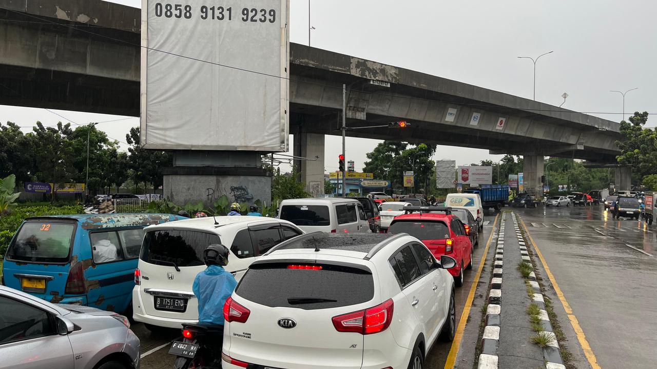 Keacetan tejadi akibat trafic light Simpang Yasmin, Kota Bogor, eror.