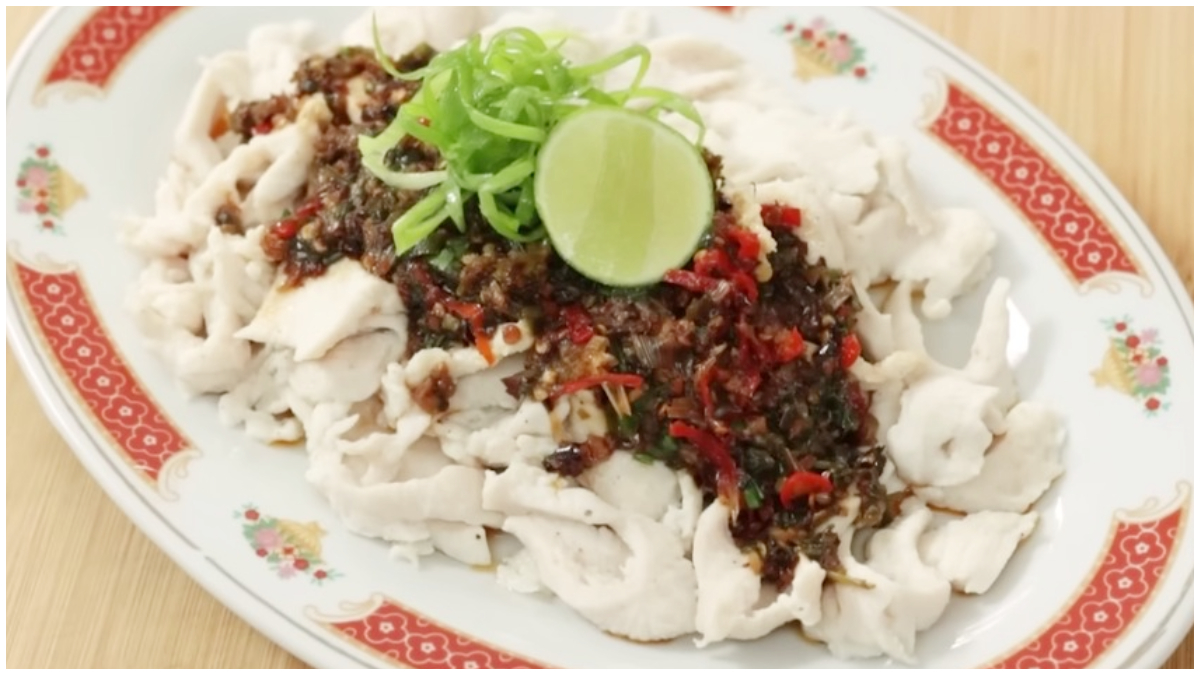 Tampilan Ayam Iris Rebus Chili Oil ala Chef Devina Hermawan.