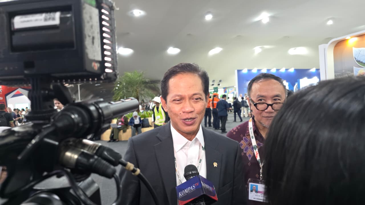 Menteri Lingkungan Hidup/Kepala Badan Pengendalian Lingkungan Hidup (LH/BPLH) Republik Indonesia, Hanif Faisol Nurofiq.