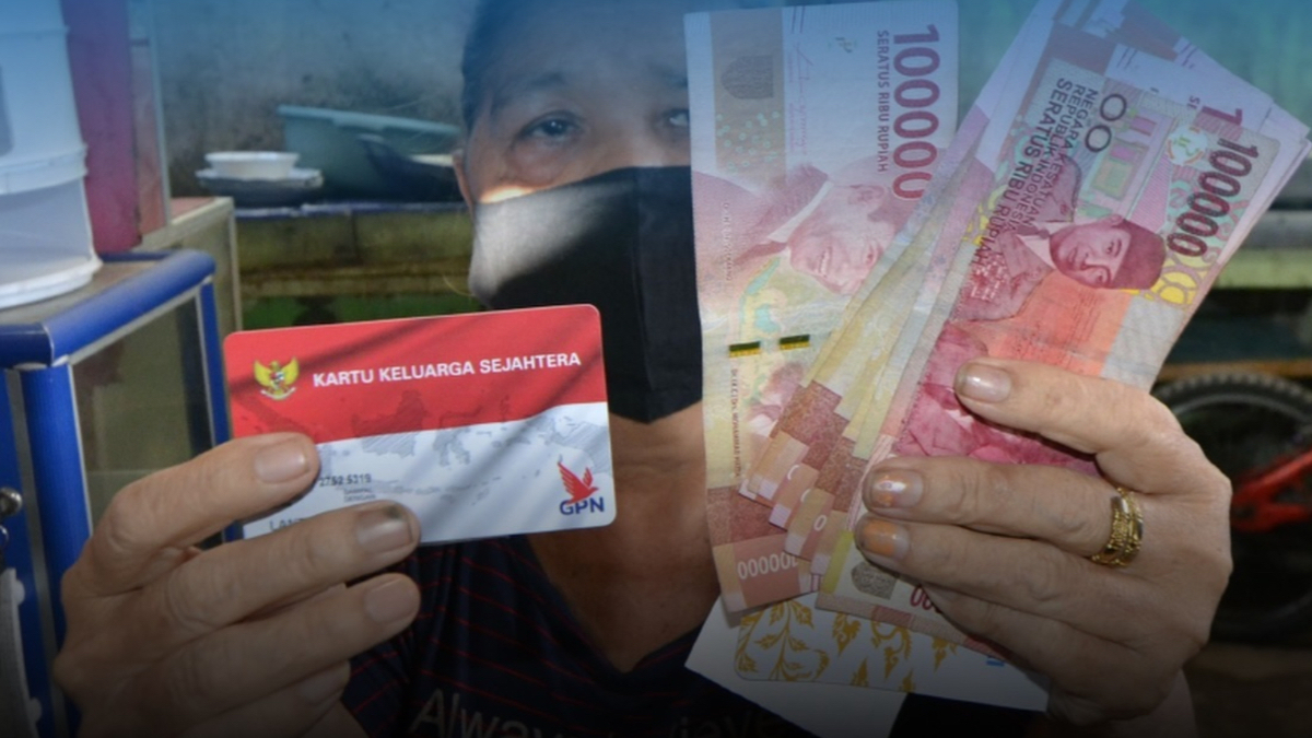 Ilustrasi Kartu KKS dan uang Bansos.