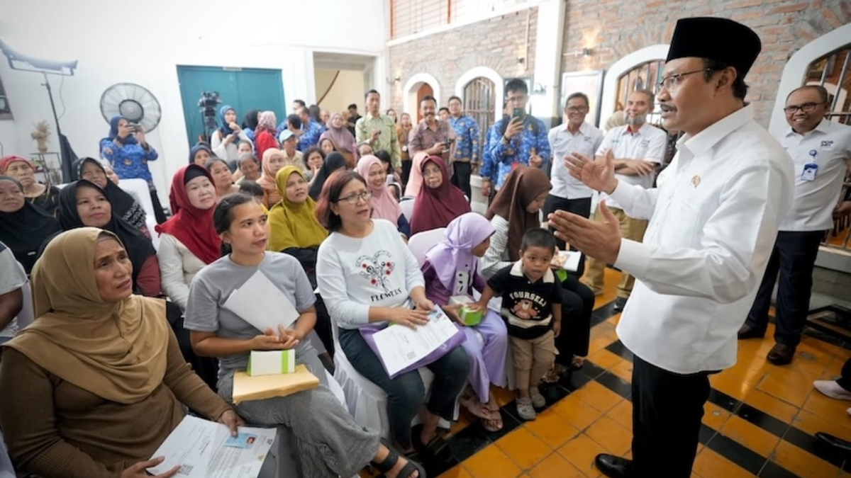 Menteri Sosial Saifullah Yusuf saat menemui KPM beberapa waktu lalu.