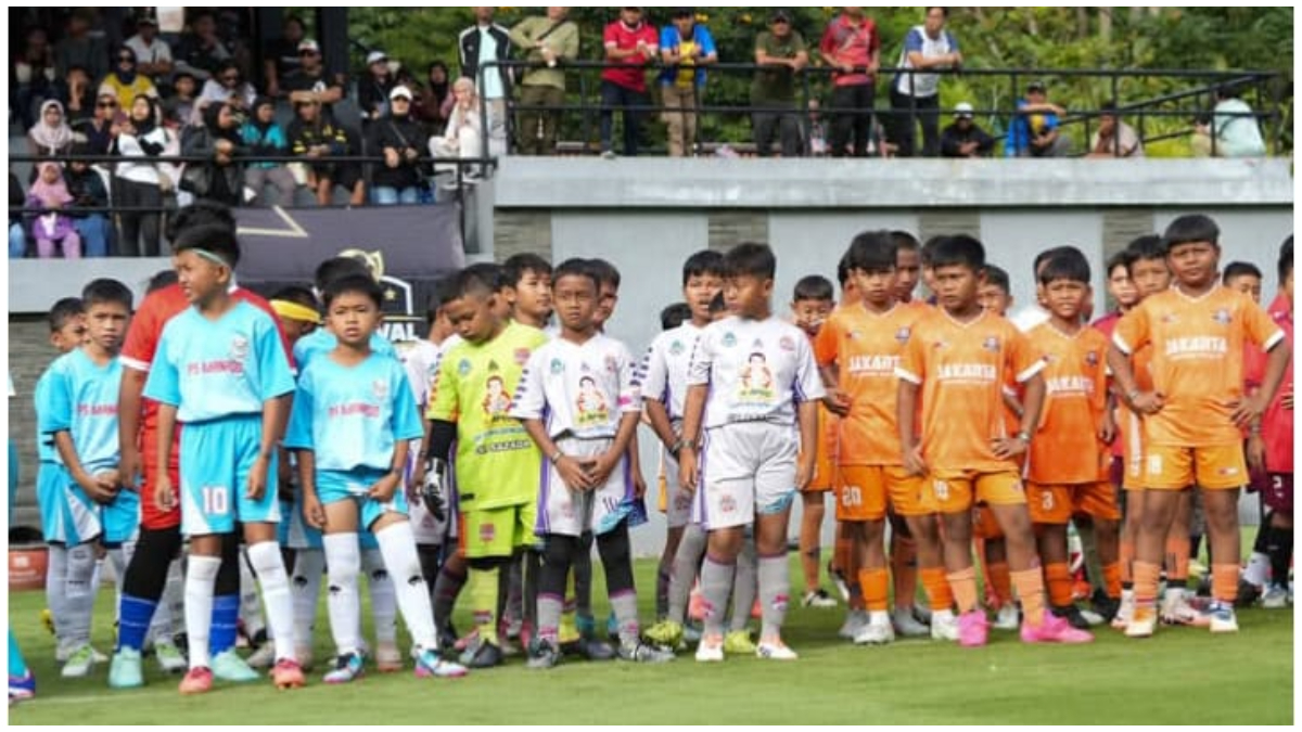 Para peserta Festival Anak Dewa U-10 di Lapangan ISI Resort Megamendung, Sabtu 22 November 2025.