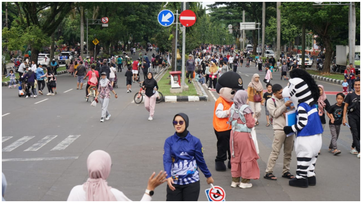 Suasana CFD di Jalan Tegar Beriman Cibinong.