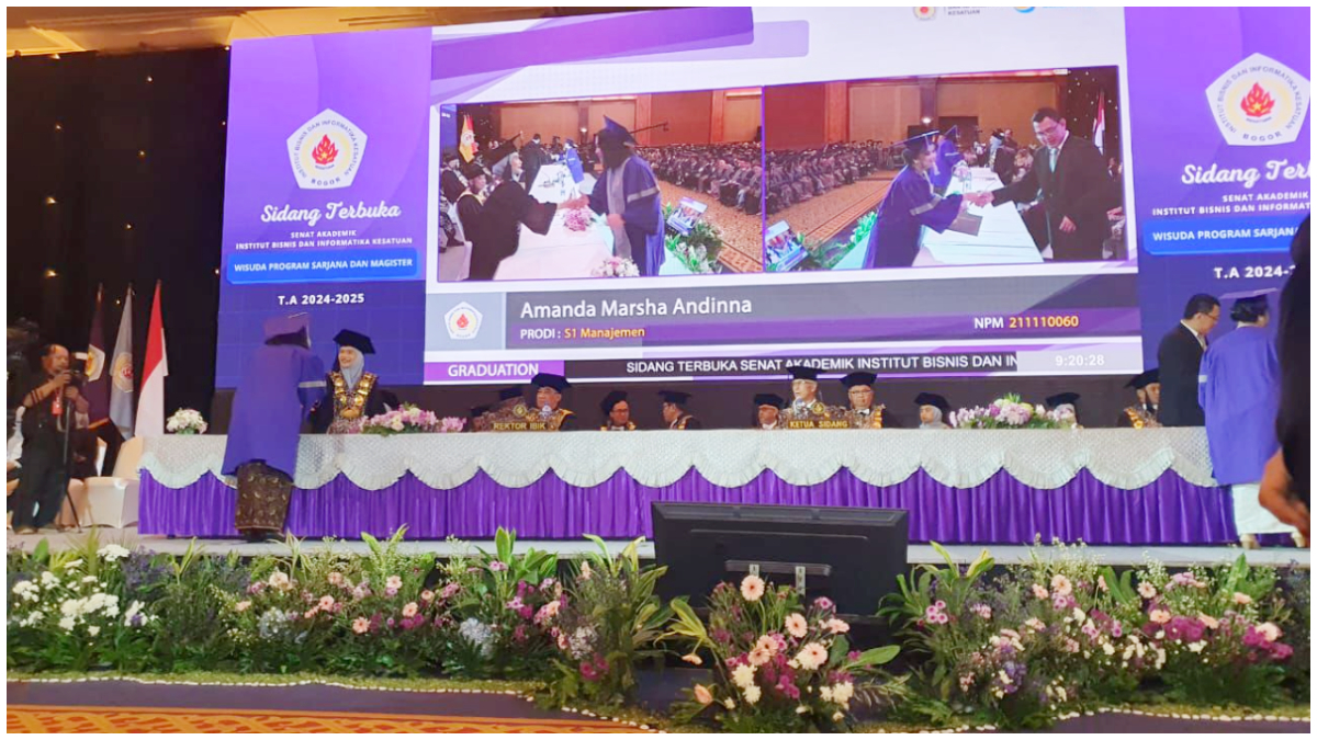Suasana Sidang Senat Terbuka&nbsp;IBI Kesatuan Bogor