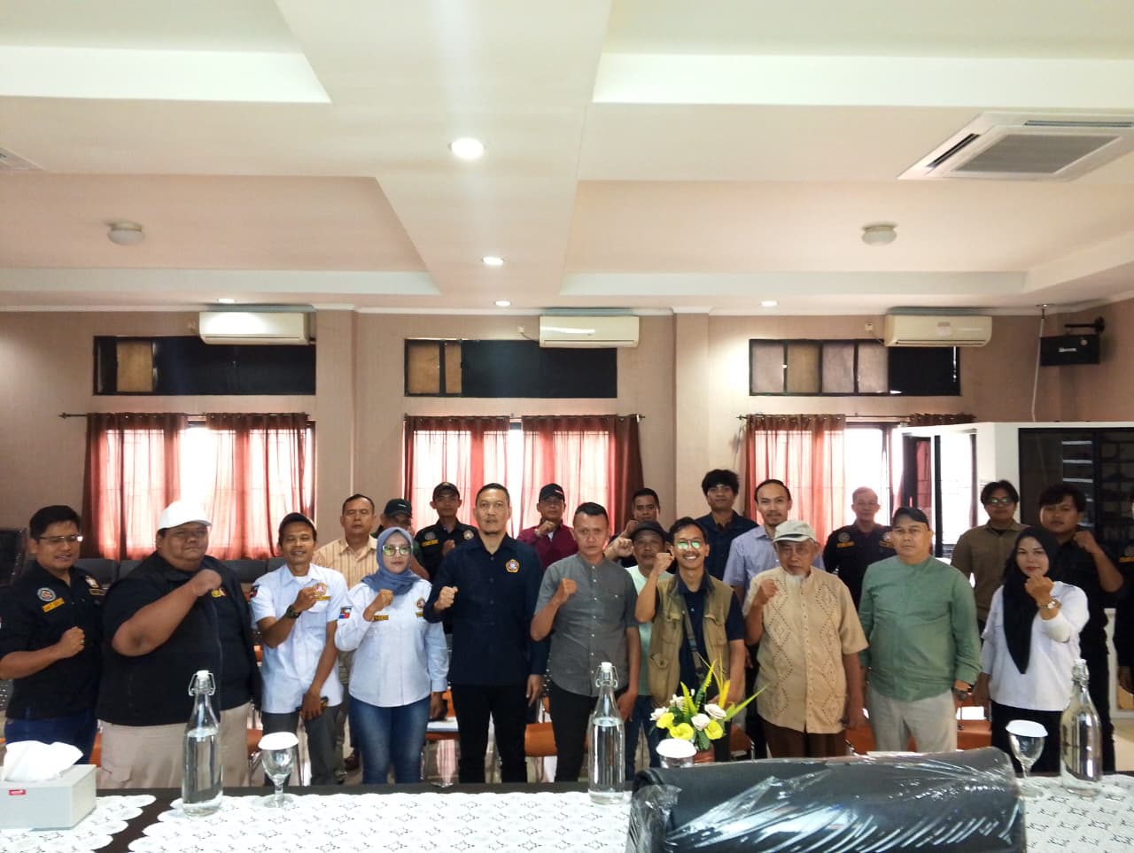 Karang Taruna Kelurahan Kedung Badak menggelar Musyawarah Warga Karang Taruna (MWKT) untuk memilih ketua baru.