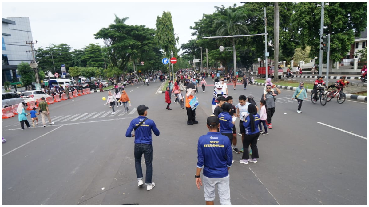 Suasana Car free Day ( CFD) di Jalan Tegar Beriman Cibinong.