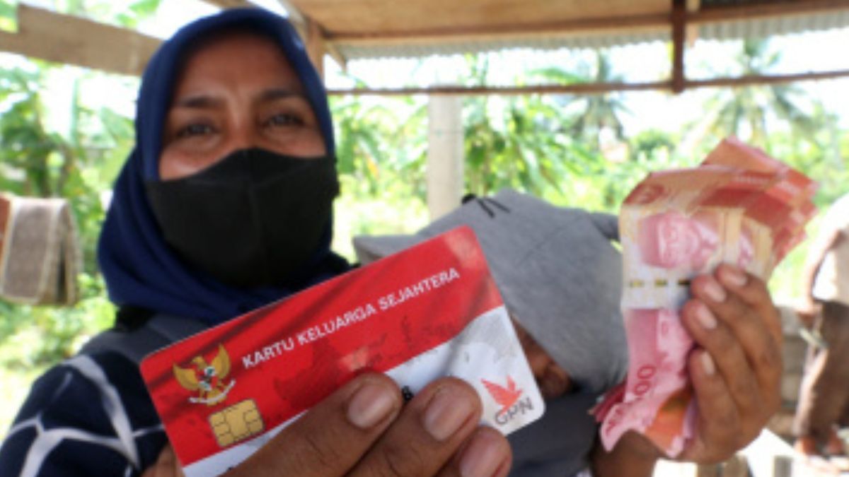 Ilustrasi pencairan bansos BLT Kesra Rp900 ribu tahun 2025.