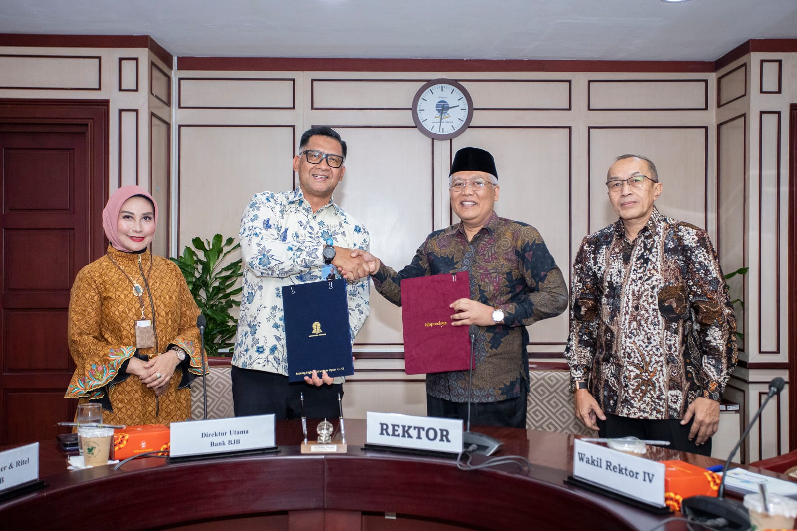 Bank bjb jalin kerjasama dengan Universitas Terbuka.