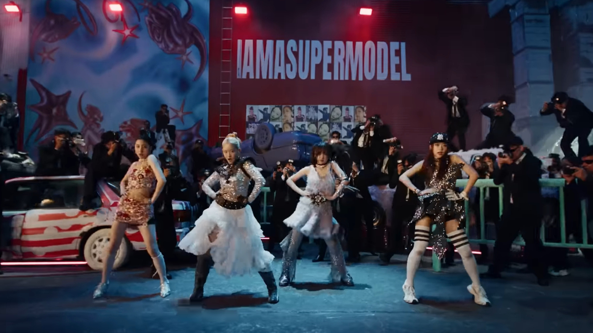 MV Super Model dari VVUP