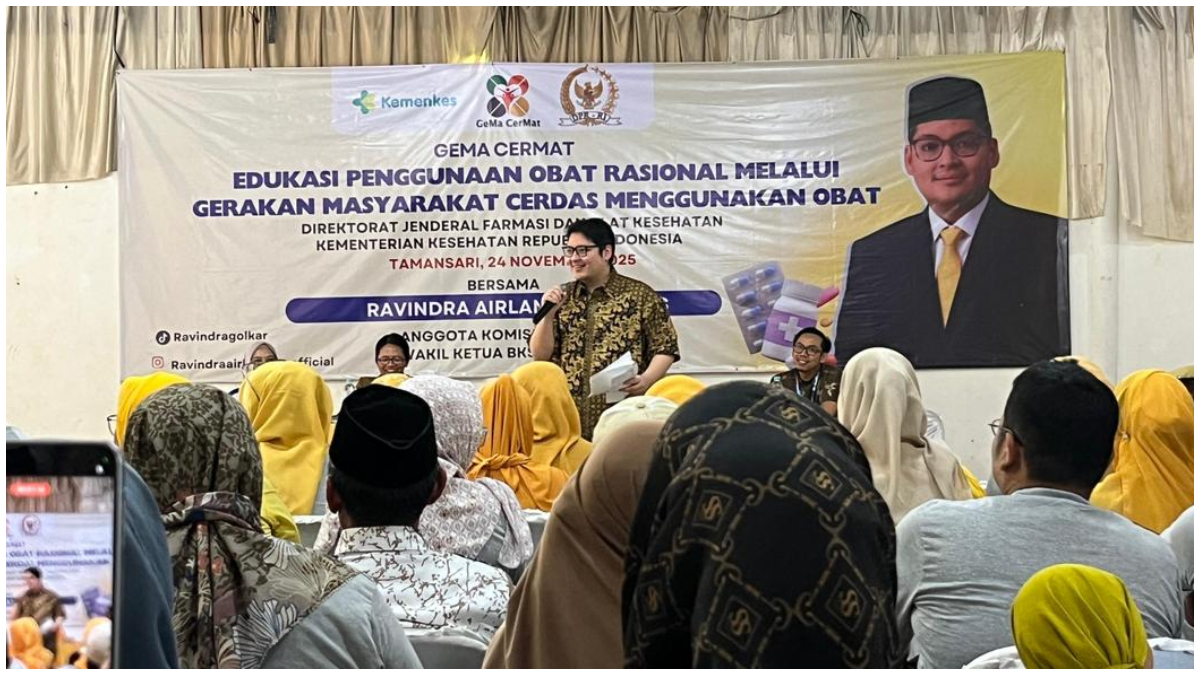 Anggota DPR RI Ravindra Airlangga pada kegiatan&nbsp;Gerakan Masyarakat Cerdas Menggunakan Obat di Saung Anis, Mulyaharja, Kecamatan Bogor Selatan, Senin 24 November 2025.
