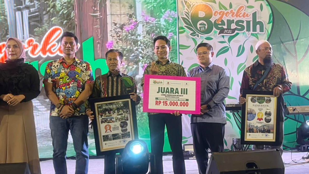 RT 09 RW 06 Kelurahan Kedungbadak, Kecamatan Tanah Sareal, Kota Bogor menjadi juara 3 Bogorku Bersih 2025 kategori Permukiman Teratur.