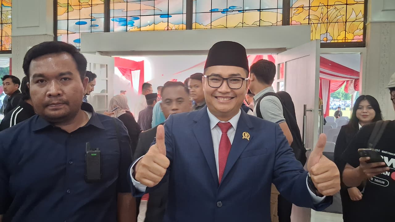 Ketua DPRD Kabupaten Bogor, Sastra Winara setelah dimintai keterangan Radar Bogor, di Gedung Tegar Beriman, Kabupaten Bogor, Selasa 25 November 2025.