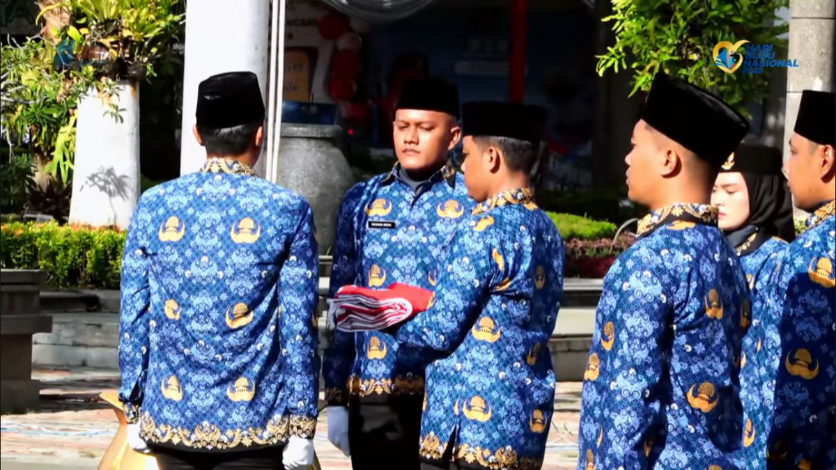 Upacara peringatan Hari Guru Nasional 2025