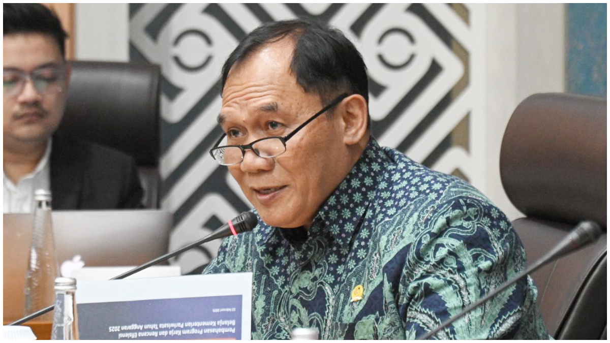 Anggota Komisi VII DPR RI, Bambang Haryo Soekartono menyoroti kebijakan membatasi truk AMDK di Jawa Barat.