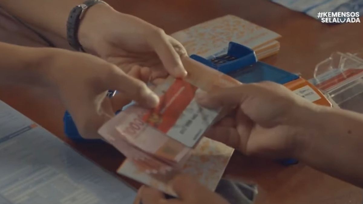 Ilustrasi pencairan bansos BLT Kesra Rp900 ribu tahun 2025 untuk KPM.