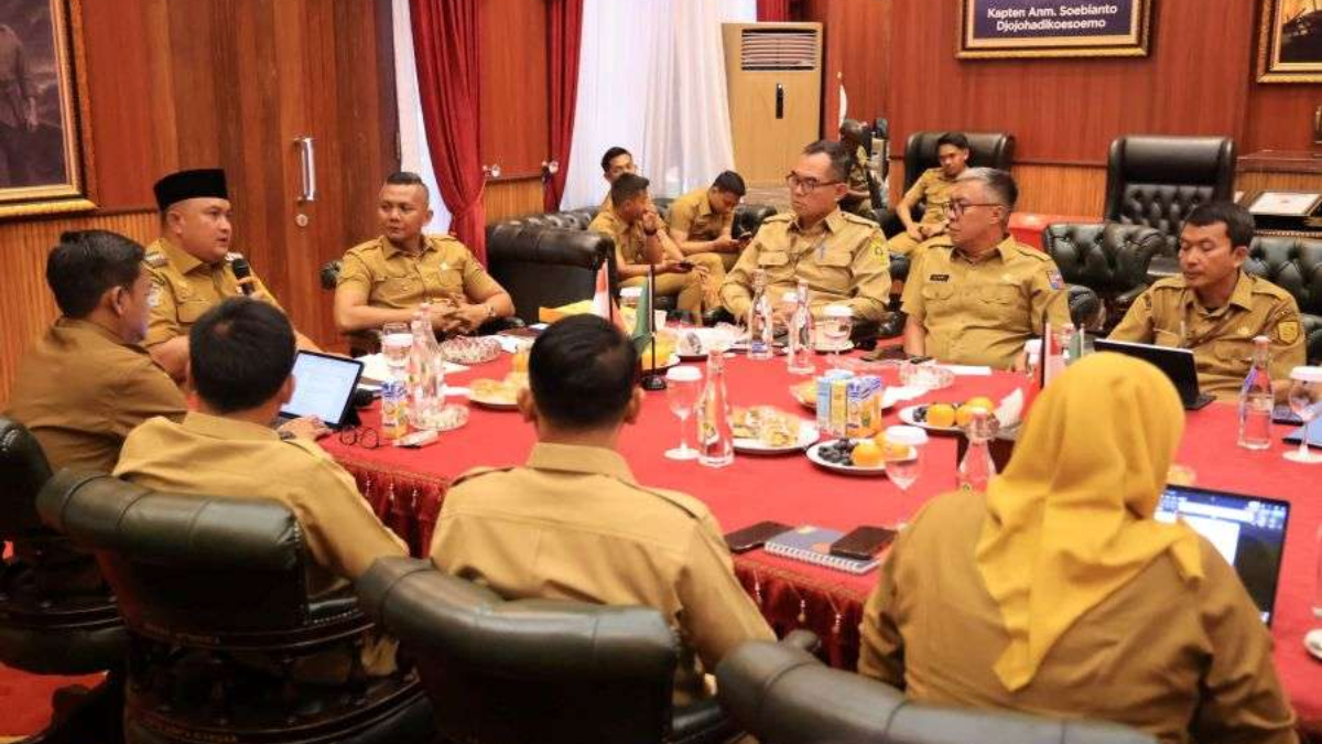 Rapat di Pendopo Bupati (24/11) guna meningkatkan kualitas lingkungan masyarakat Bogor Raya