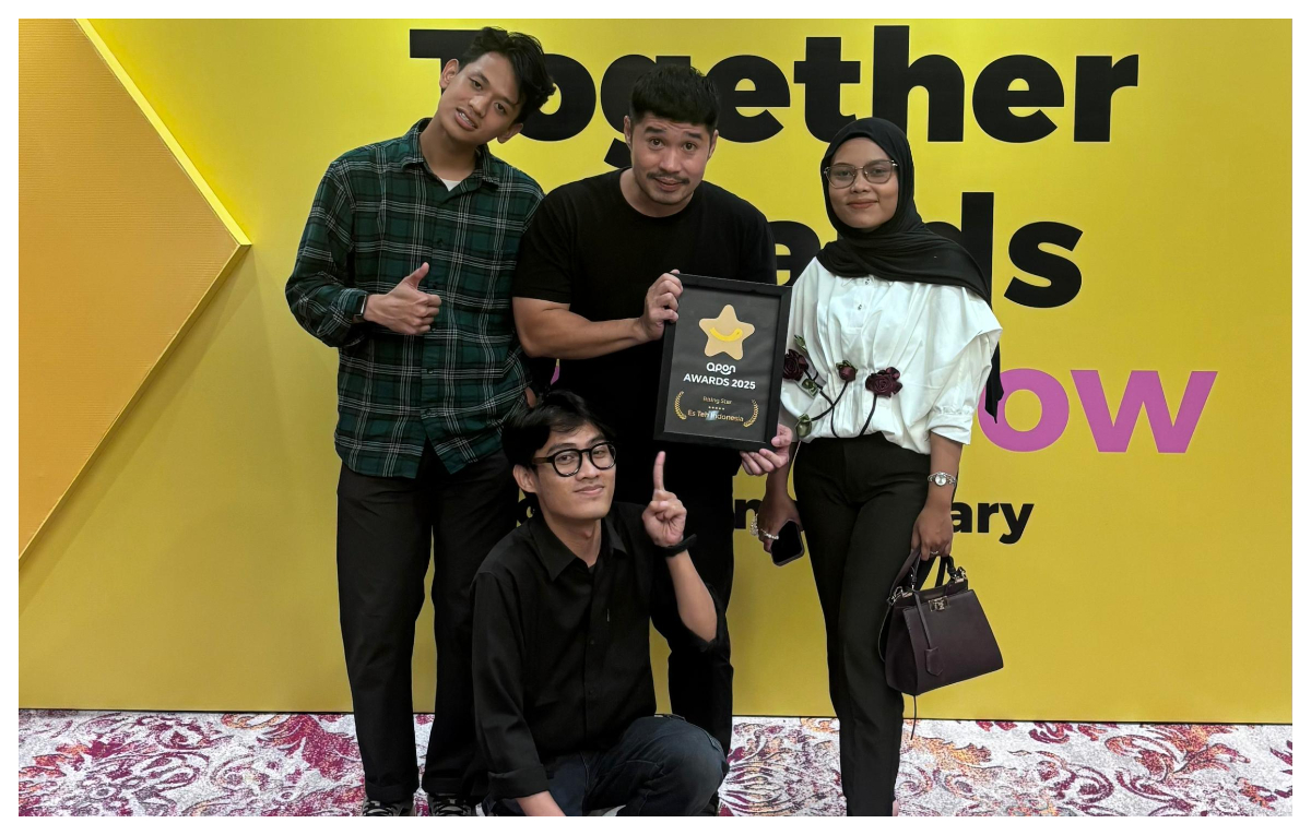 Esteh Indonesia berhasil meraih penghargaan Best Rising Star di Qpon Award 2025.