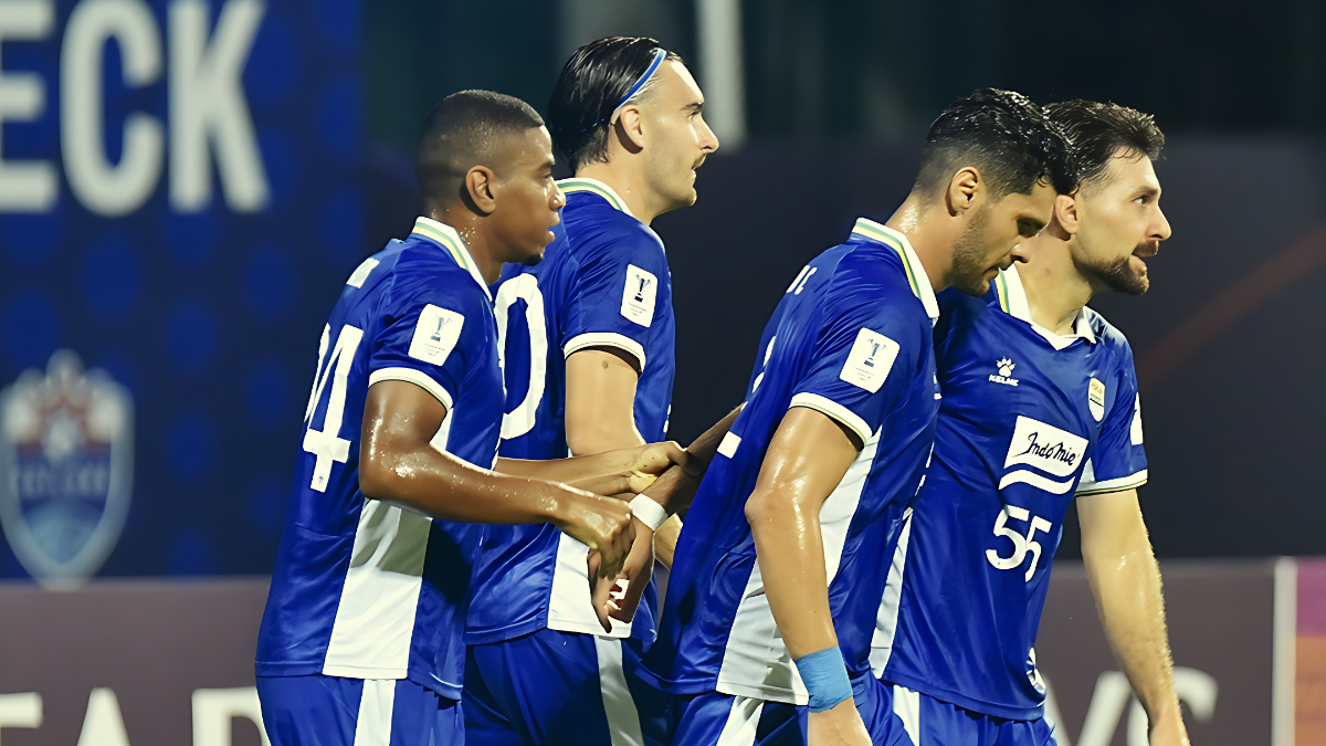 Persib akan mengenakan ban hitam saat menghadapi PSBS Biak
