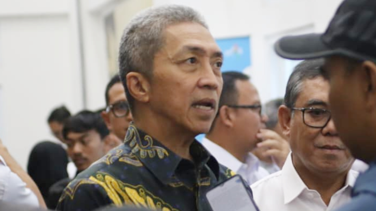 Wali Kota Bogor Dedie A. Rachim saat memberikan keterangan kepada wartawan.