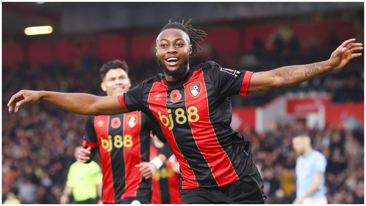 Antoine Semenyo melakukan selebrasi setelah mencetak gol untuk Bournemouth.