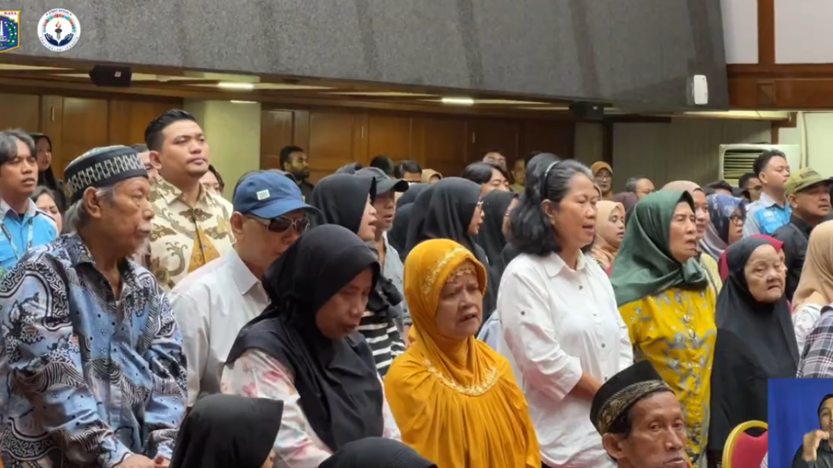 Penyerahan bantuan sosial Pemenuhan Kebutuhan Dasar (PKD) dan Alat Bantu Fisik (ABF)