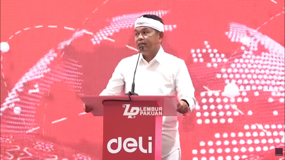 Gubernur Jawa Barat Dedi Mulyadi di acara peletakan batu pertama untuk pembangunan pabrik baru Deli