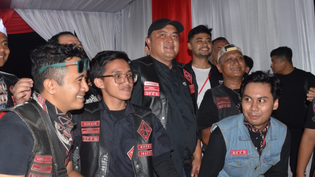 Bupati Bogor Rudy Susmanto saat mengikuti kegiatan Bogor Bike Festival 2025, di Stadion Pakansari, Cibinong, Sabtu (29/11).