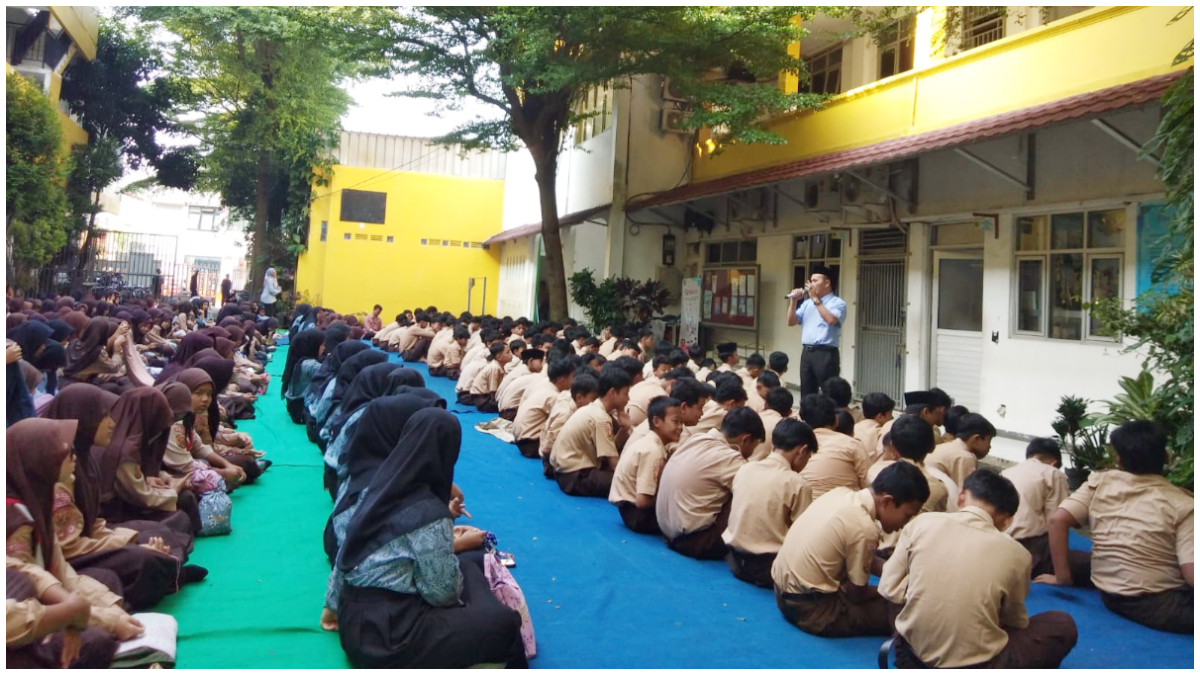 Kegiatan pembiasaan pagi di MTs Ash Shoheh.