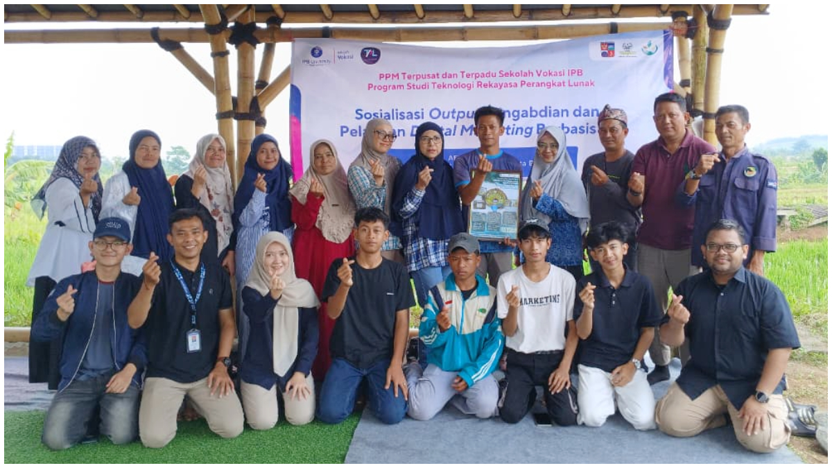 Kegiatan Sosialisasi Output Pengabdian dan Pelatihan Digital Marketing Berbasis AI di AEWO Mulyaharja, Kota Bogor