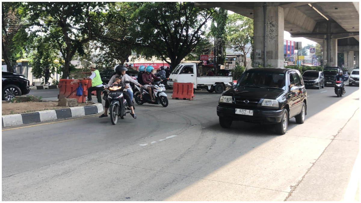 Salah satu U Turn di Jalan Sholeh Iskandar yang kerap sebabkan kemacetan.