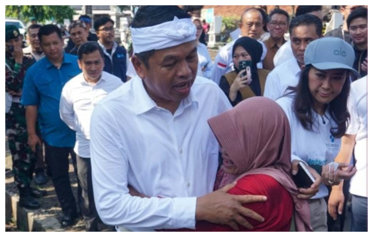 Gubernur Dedi Mulyadi, saat menemui warga Jawa Barat.