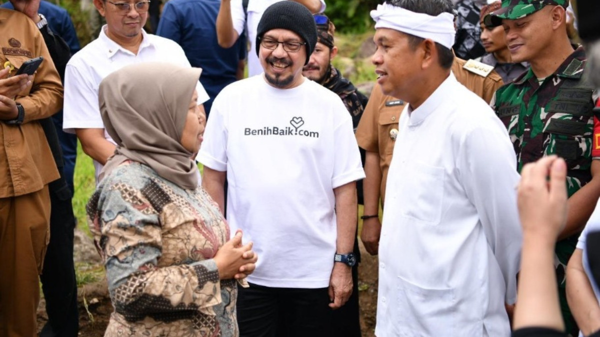Gubernur Jawa Barat Dedi Mulyadi usai menghadiri Peresmian CSR Pembangkit Listrik Tenaga Mikrohidro di Sukabumi.