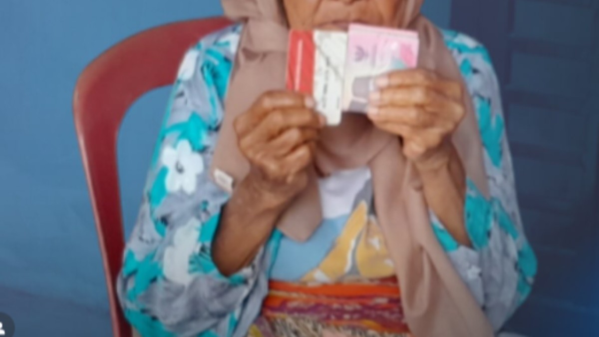 Ilustrasi: Penyaluran bantutan sosial (bansos) kepada masyarakat penerima manfaat.